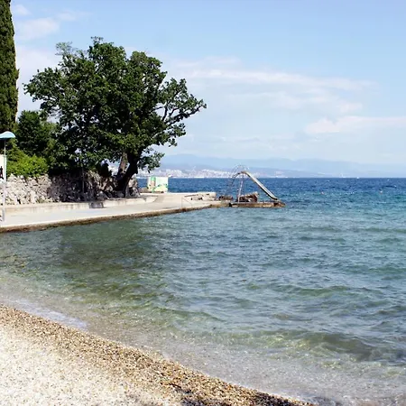 Apartment With A Parking Space - 7868 Opatija